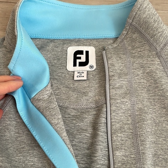 Footjoy full zip size M like new​​​​​​ - Picture 2 of 3